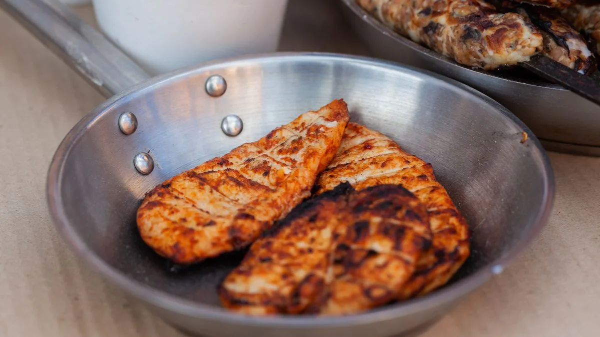 Plain chicken tenders without a bun — the best protein-per-calorie order at Dave's Hot Chicken