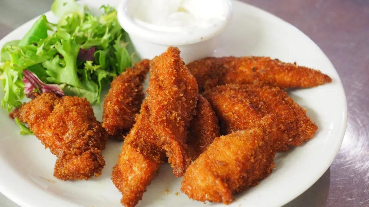 What Is Dave’s Hot Chicken? The Story, the Founder & Who Owns It