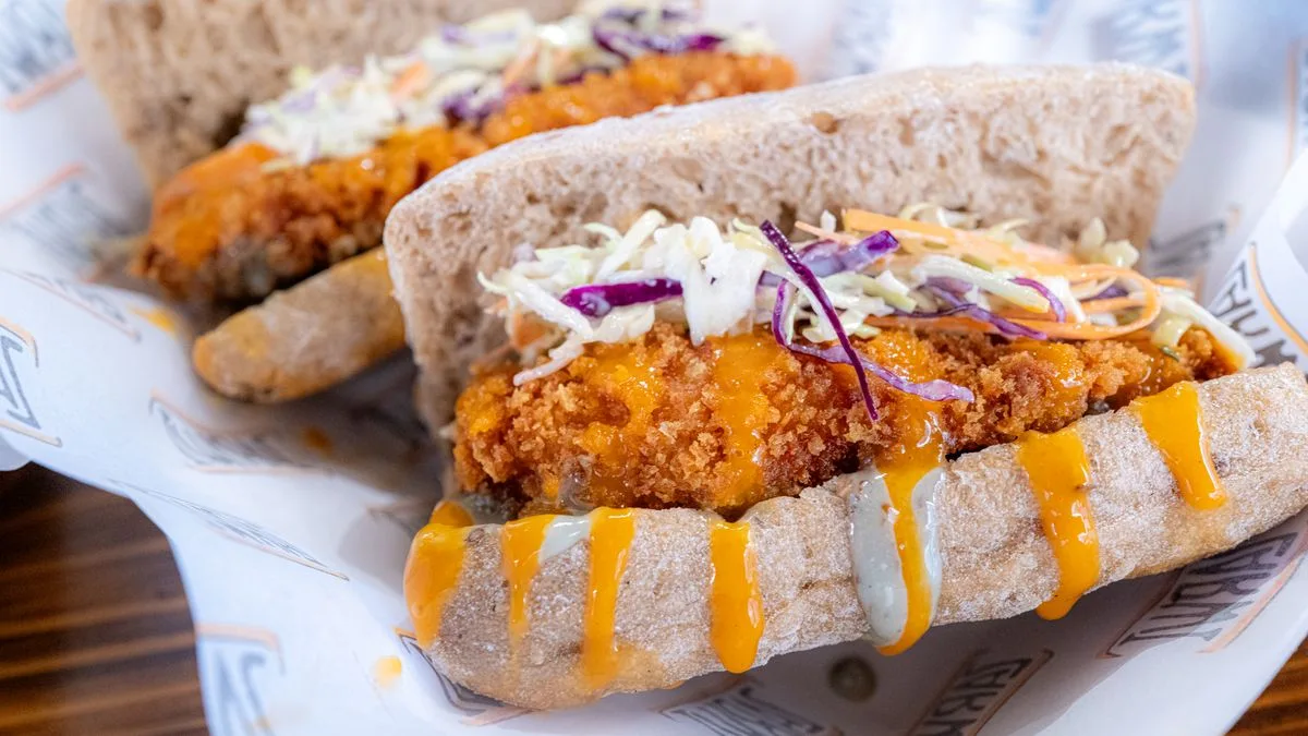 Dave’s Hot Chicken vs Raising Cane’s: Which Is Better?