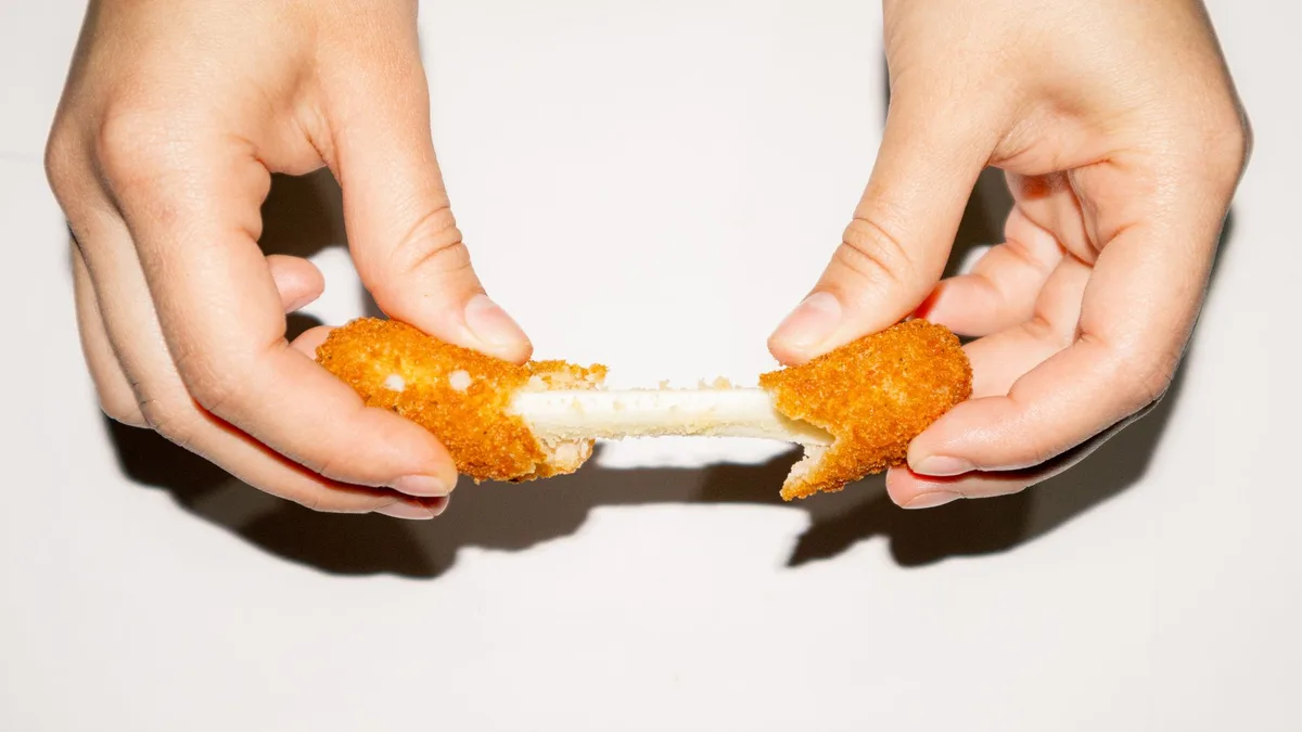 Dave’s Hot Mozz: Calories, Price & Full Review